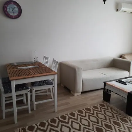 Cozy Apart In City Center Good Location @ Appartamento Kusadası