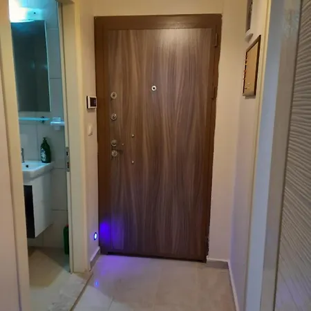 Cozy Apart In City Center Good Location @ * Kusadası